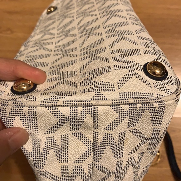 Michael Kors shoulder bag - Picture 8 of 16